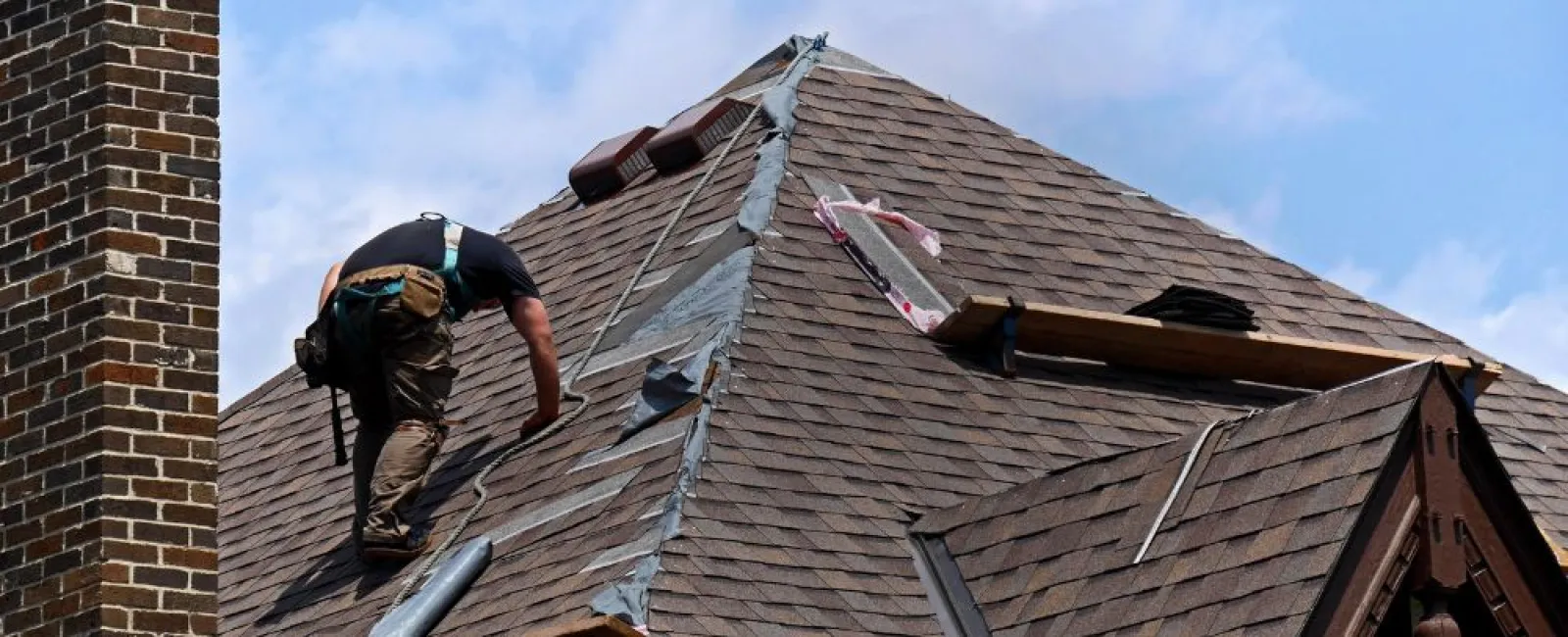 Roof Repair vs Replacement- 3 Tips To Help Decide